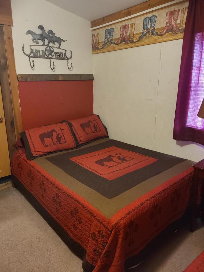 Buffalo Girls Hotel Canton Bagian luar foto