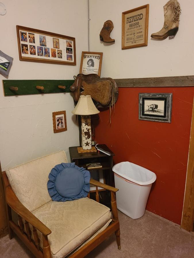 Buffalo Girls Hotel Canton Bagian luar foto