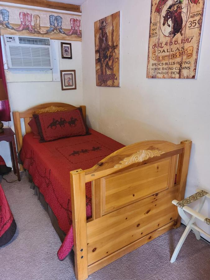 Buffalo Girls Hotel Canton Bagian luar foto