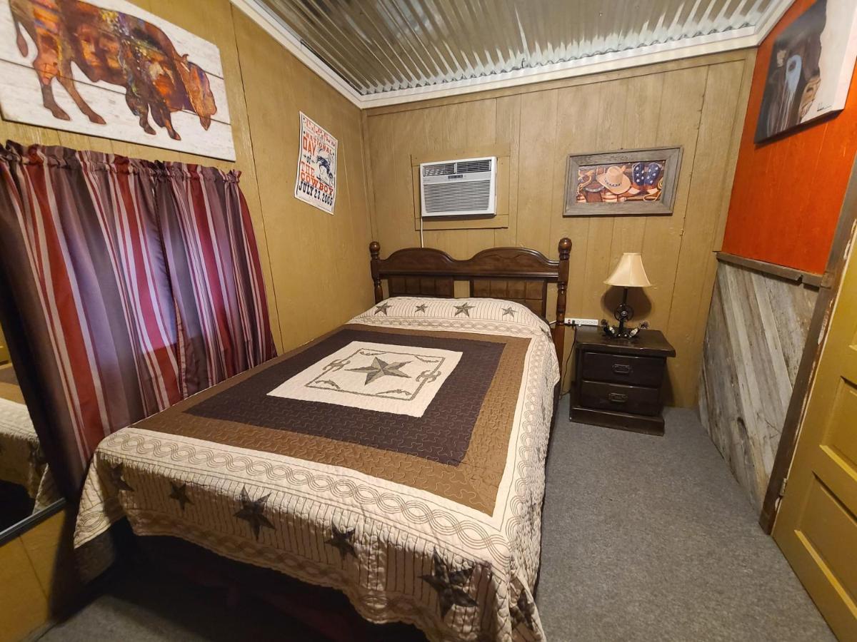 Buffalo Girls Hotel Canton Bagian luar foto