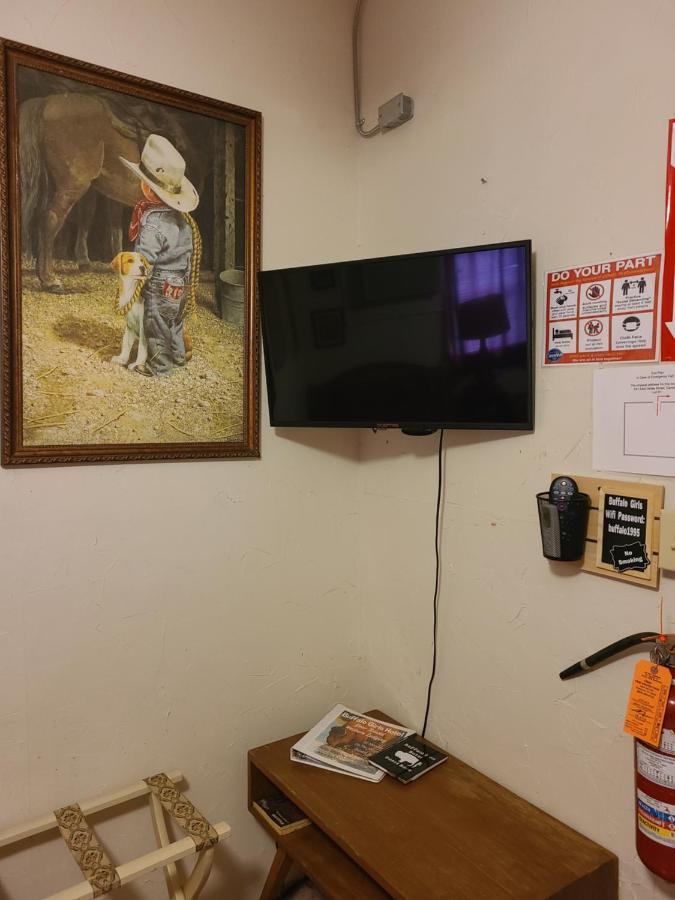 Buffalo Girls Hotel Canton Bagian luar foto