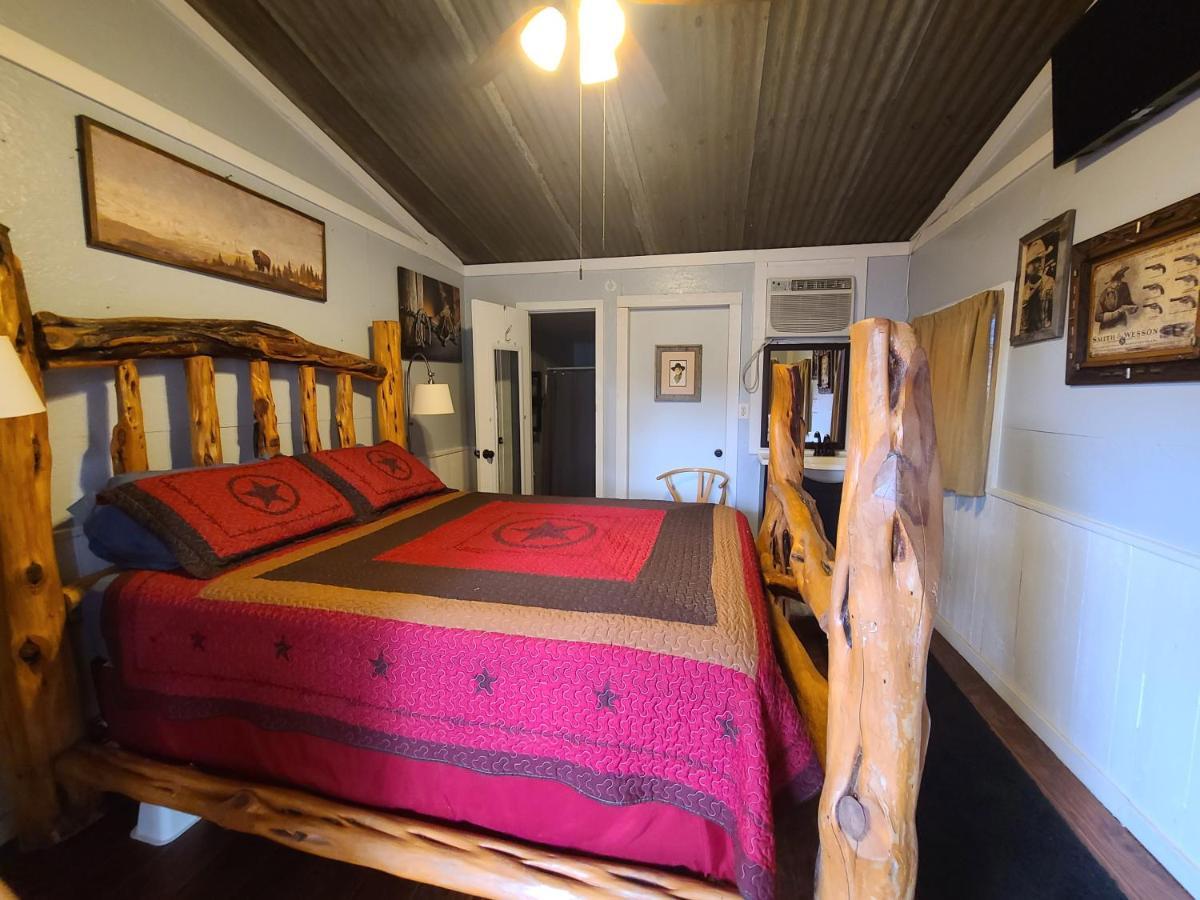 Buffalo Girls Hotel Canton Bagian luar foto