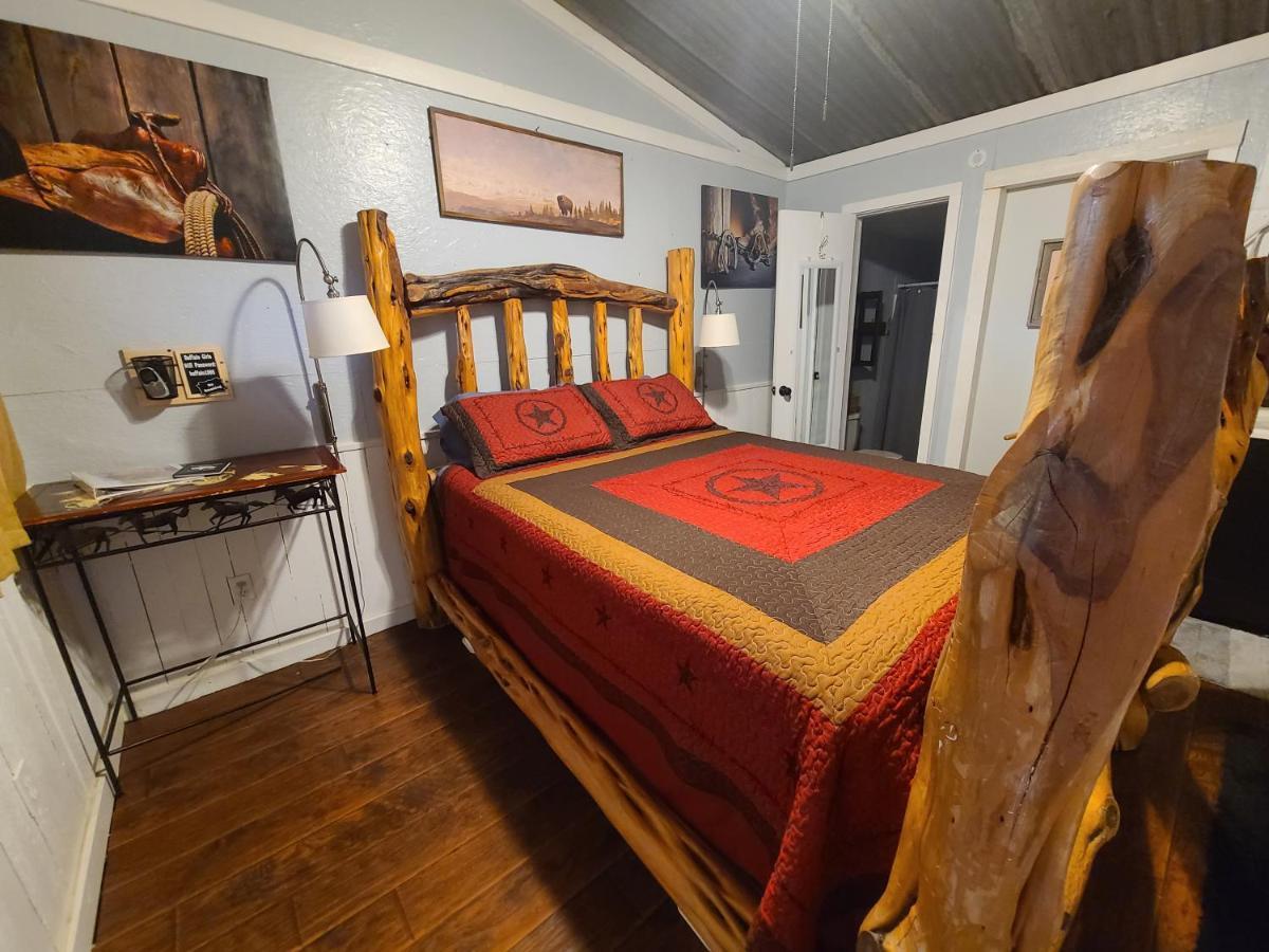 Buffalo Girls Hotel Canton Bagian luar foto