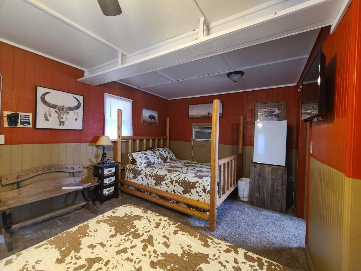 Buffalo Girls Hotel Canton Bagian luar foto