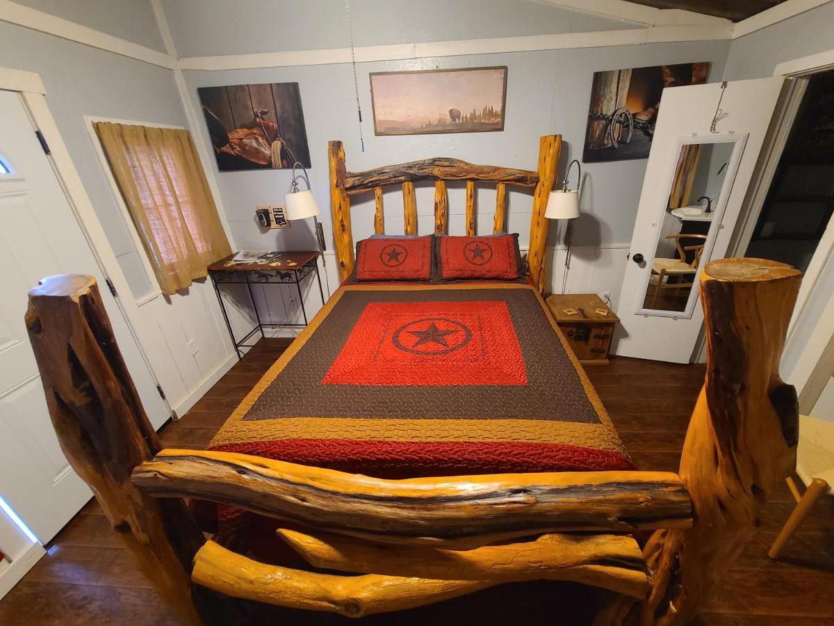 Buffalo Girls Hotel Canton Bagian luar foto